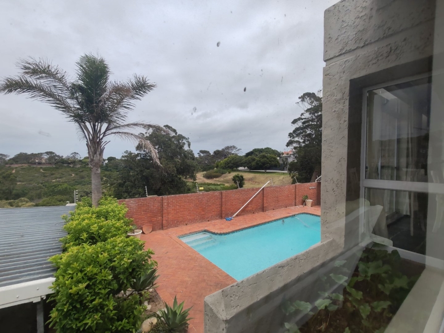 5 Bedroom Property for Sale in Mill Park Eastern Cape